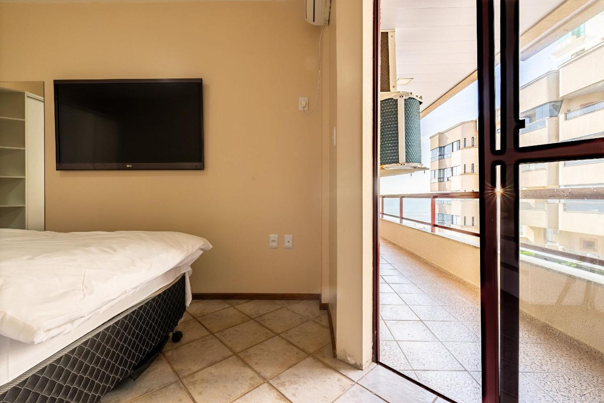 Apto Pe Na Areia Vista Mar Em Meia Praia Evb308 伊塔佩马 外观 照片