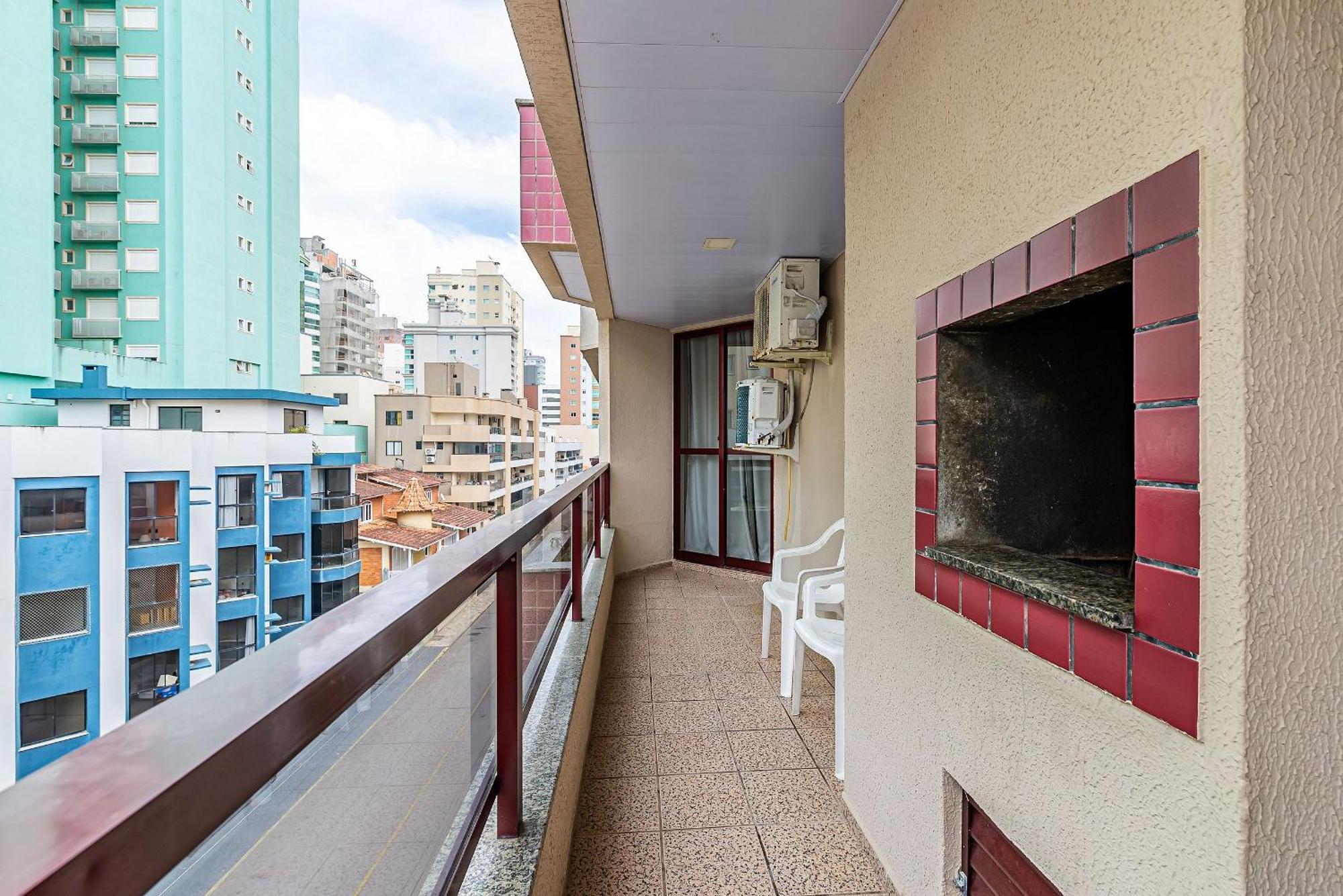 Apto Pe Na Areia Vista Mar Em Meia Praia Evb308 伊塔佩马 外观 照片